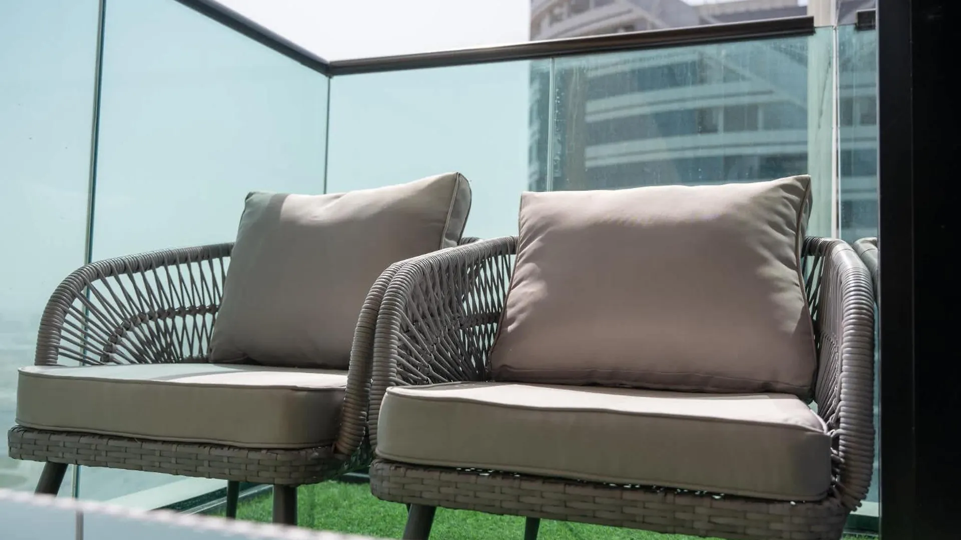 A Gorgeous Flat In The Heart Of Jvc Apartment Dubai