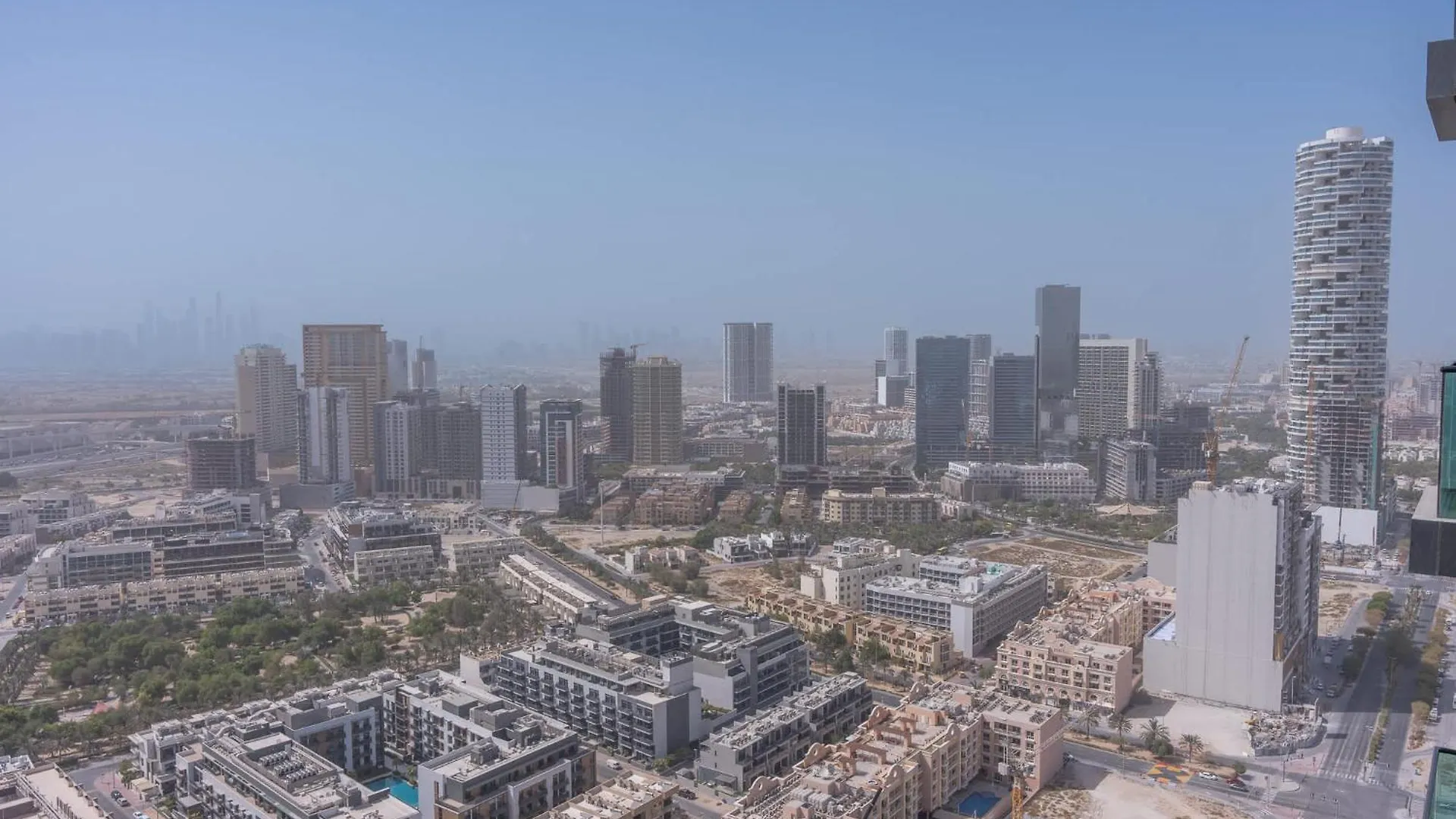 A Gorgeous Flat In The Heart Of Jvc Apartment Dubai
