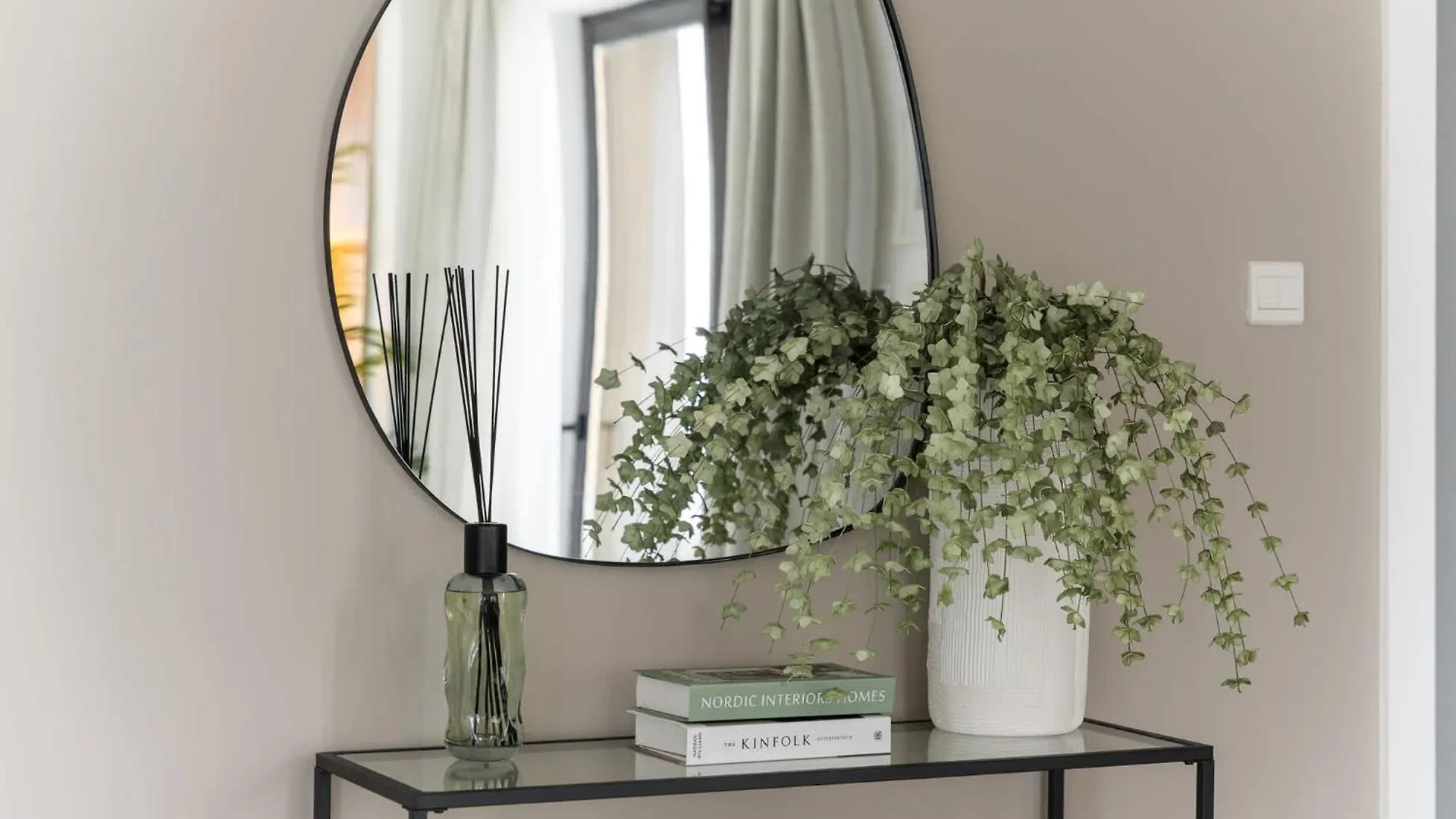 A Gorgeous Flat In The Heart Of Jvc Apartment Dubai